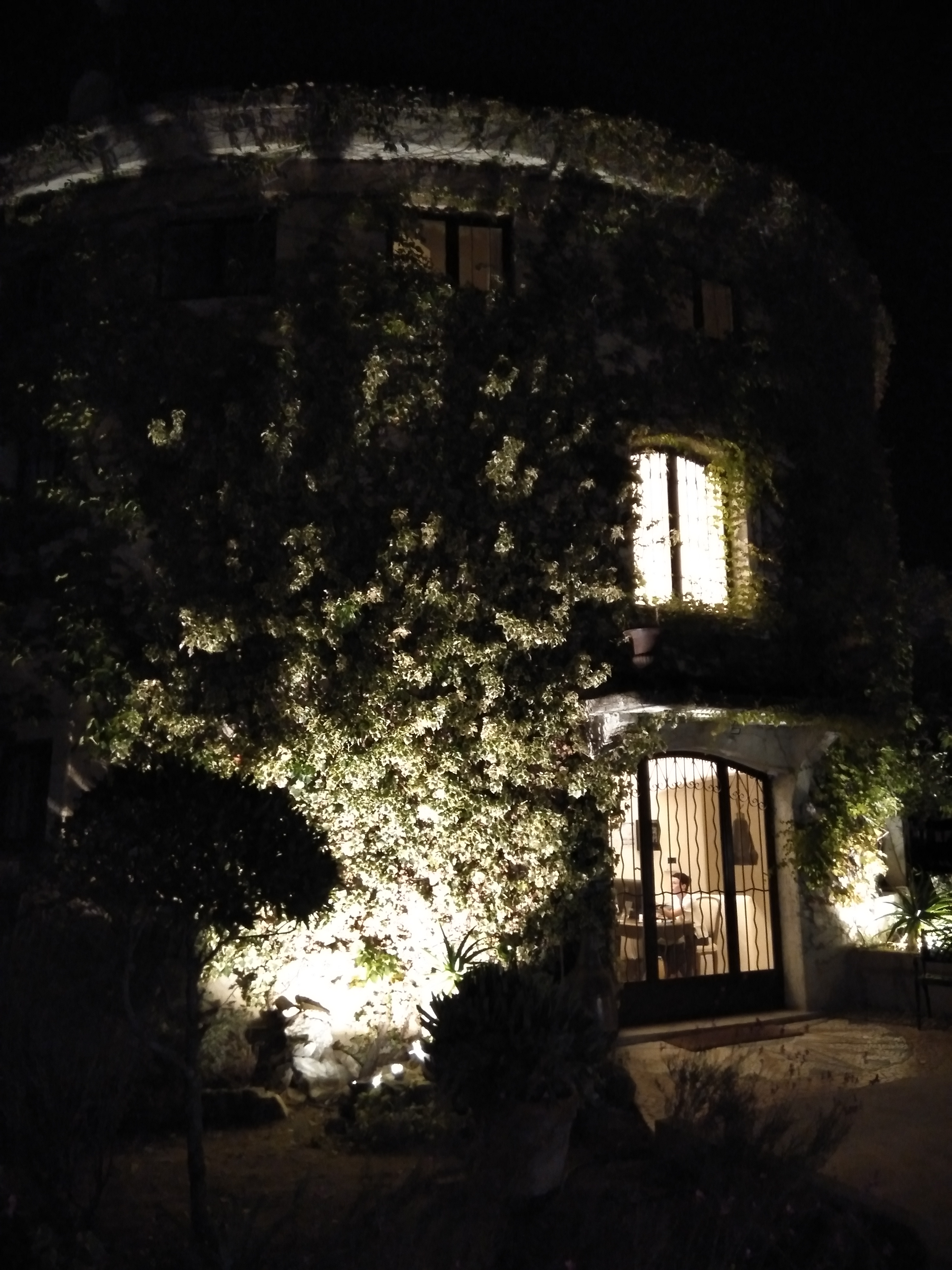 Photo n° 22 de l'avis de Y. fait le 20/09/2019 à 22:39