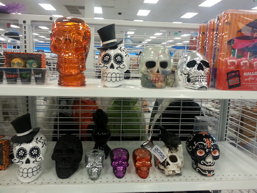 Clothing Store «Ross Dress for Less», reviews and photos, 2020 N 75th Ave, Phoenix, AZ 85035, USA