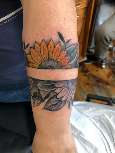 Tattoo Shop «Woodstock Tattoo Studio», reviews and photos, 106 Mill Hill Rd, Woodstock, NY 12498, USA
