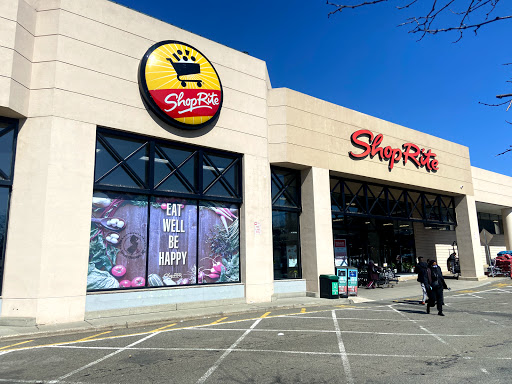 Grocery Store «ShopRite of Essex Green», reviews and photos, 1 Rooney Cir, West Orange, NJ 07052, USA