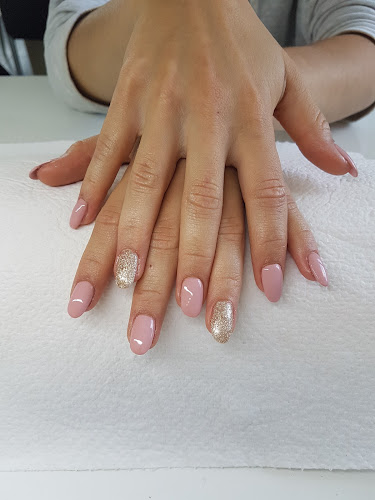 Rezensionen über Dynamik coiffure in Monthey - Friseursalon