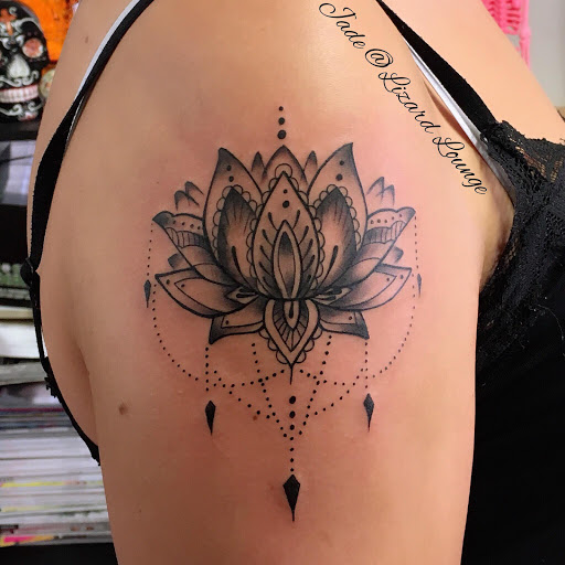 Tattoo Shop «The Lizard Lounge Tattoo Kissimmee», reviews and photos, 4519 S Orange Blossom Trail, Kissimmee, FL 34746, USA