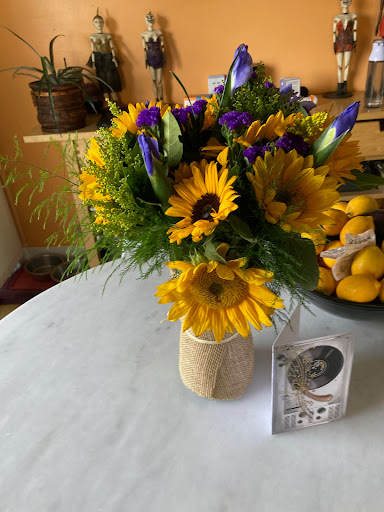Florist «Flowers of the Valley», reviews and photos, 4077 24th St, San Francisco, CA 94114, USA