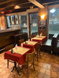Atmosphère du Restaurant Brasserie Les Cimes Flaine à Arâches-la-Frasse - n°12