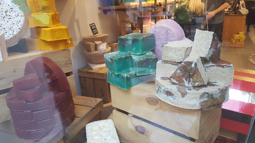 Cosmetics Store «Lush», reviews and photos, 3251 20th Ave, San Francisco, CA 94132, USA