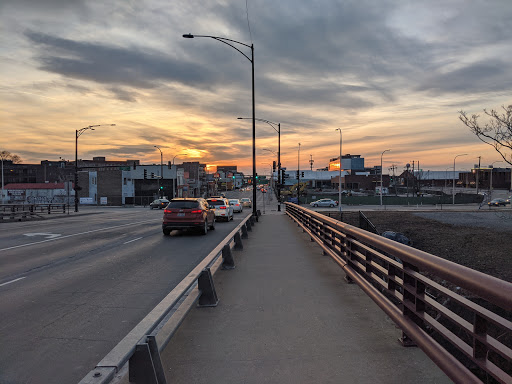 Shopping Mall «Riverpoint Center», reviews and photos, 1730 W Fullerton Ave, Chicago, IL 60614, USA