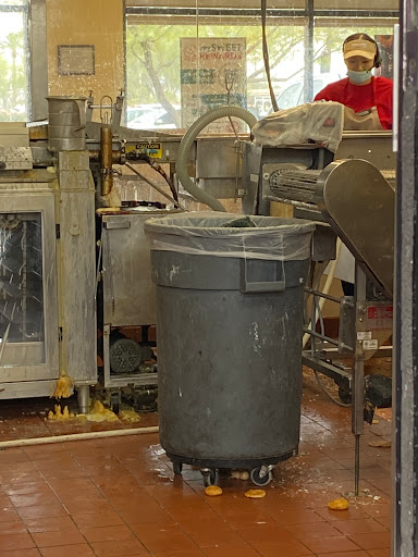 Bakery «Krispy Kreme Doughnuts», reviews and photos, 1495 N Dysart Rd, Avondale, AZ 85323, USA