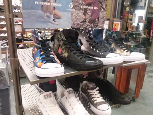 Shoe Store «Journeys», reviews and photos, 11601 108th St #522, Pleasant Prairie, WI 53158, USA