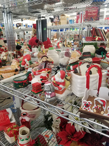 Thrift Store «St Vincent de Paul Kenosha Thrift Store», reviews and photos, 7531 30th Ave, Kenosha, WI 53142, USA