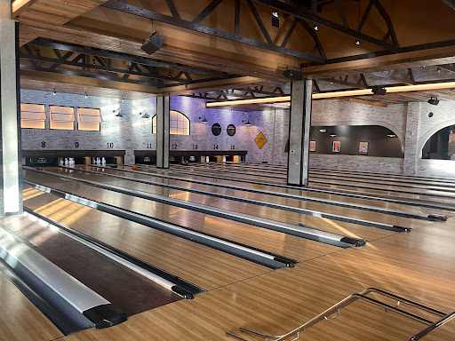 Bowling Alley «Bowl & Barrel», reviews and photos, 17619 La Cantera Pkwy Ste 102, San Antonio, TX 78257, USA