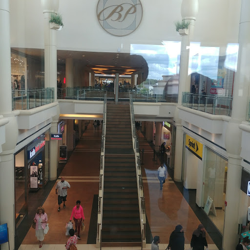 Shopping Mall «Bay Plaza Shopping Center», reviews and photos, 2100 Bartow Ave, Bronx, NY 10475, USA