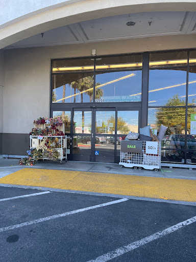 Fabric Store «Jo-Ann Fabrics and Crafts», reviews and photos, 22914 Victory Blvd, Woodland Hills, CA 91367, USA