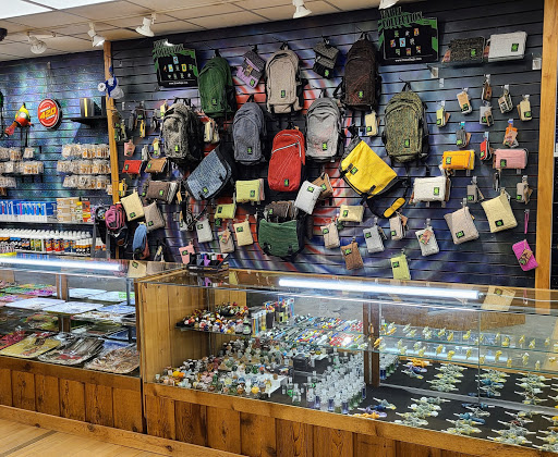 Tobacco Shop «Knuckleheads Tobacco & Gifts», reviews and photos, 550 State St, Madison, WI 53703, USA