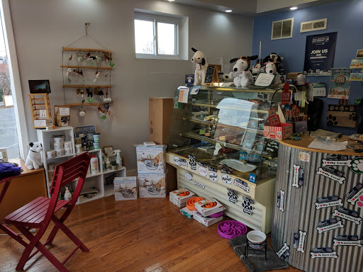 Pet Supply Store «Blue Ridge Dog», reviews and photos, 115 W Water St, Harrisonburg, VA 22801, USA