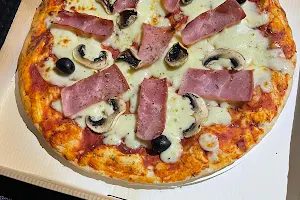 Pizza Drive : pizzas à emporter, distributeur de pizzas à Teloché image