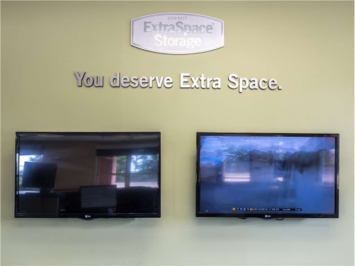 Self-Storage Facility «Extra Space Storage», reviews and photos, 2010 W Poplar Ave, Collierville, TN 38017, USA