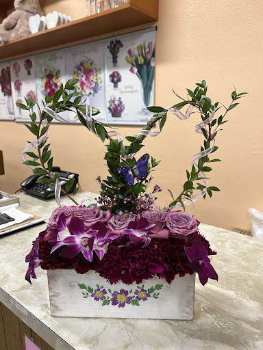 Florist «Canoga Park Florist», reviews and photos, 7144 Owensmouth Ave, Canoga Park, CA 91303, USA