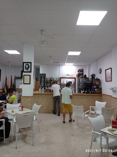 Bar MoMa copas - C. Ramón y Cajal, 4, 11540 Sanlúcar de Barrameda, Cádiz