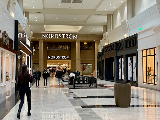Nordstrom Washington Square, 9700 SW Washington Square Rd, Tigard, OR 97223, USA, 