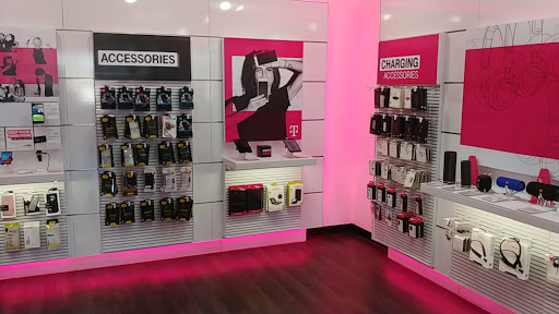 Cell Phone Store «T-Mobile», reviews and photos, 6041 Rochester Rd Suite 5, Troy, MI 48085, USA