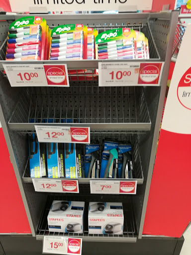 Office Supply Store «Staples», reviews and photos, 500 E Hamilton Ave, Campbell, CA 95008, USA