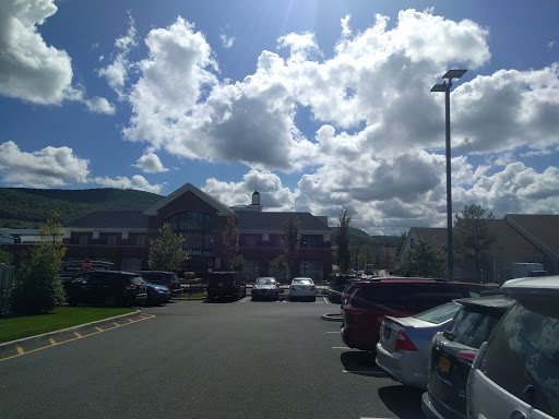 Shoe Store «Converse Factory Store», reviews and photos, 950 Grapevine Ct, Central Valley, NY 10917, USA