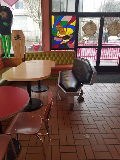 Donut Shop «Voodoo Doughnut Too», reviews and photos, 1501 NE Davis St, Portland, OR 97232, USA