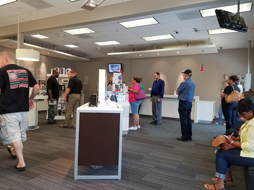 Cell Phone Store «Verizon», reviews and photos, 23105 Three Notch Rd, California, MD 20619, USA