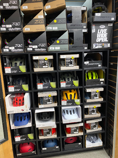 Bicycle Store «Bicycle Centres of Everett», reviews and photos, 4707 Evergreen Way, Everett, WA 98203, USA