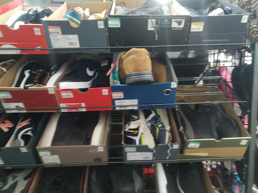 Shoe Store «DSW Designer Shoe Warehouse», reviews and photos, 1350 Bald Hill Rd, Warwick, RI 02886, USA