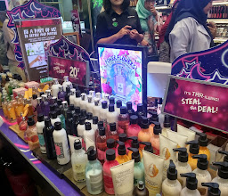 The Body Shop photo
