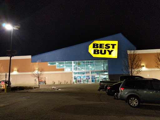 Electronics Store «Best Buy», reviews and photos, 1876 S Randall Rd, Geneva, IL 60134, USA