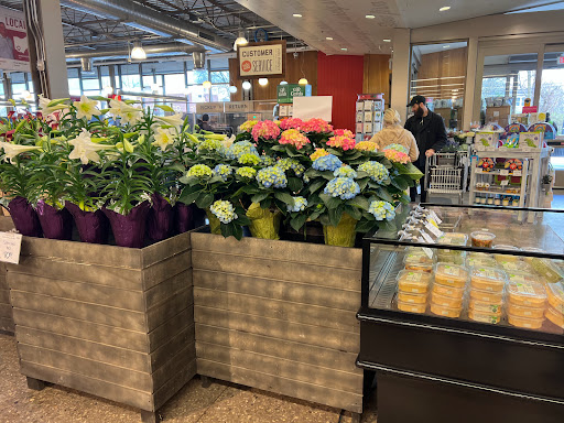 Grocery Store «Whole Foods Market», reviews and photos, 1555 W Lane Ave, Upper Arlington, OH 43221, USA