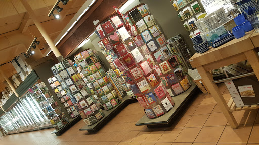 Gourmet Grocery Store «Metropolitan Market», reviews and photos, 2320 42nd Ave SW, Seattle, WA 98116, USA