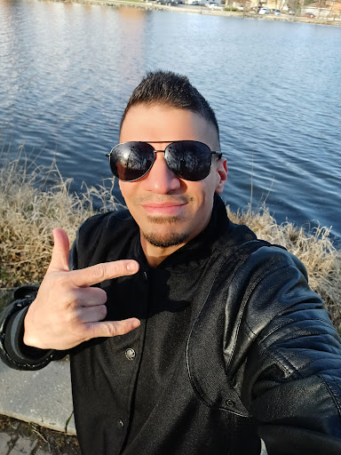 Electronics Store «Mega Media Xchange», reviews and photos, 1709 N Farwell Ave, Milwaukee, WI 53202, USA