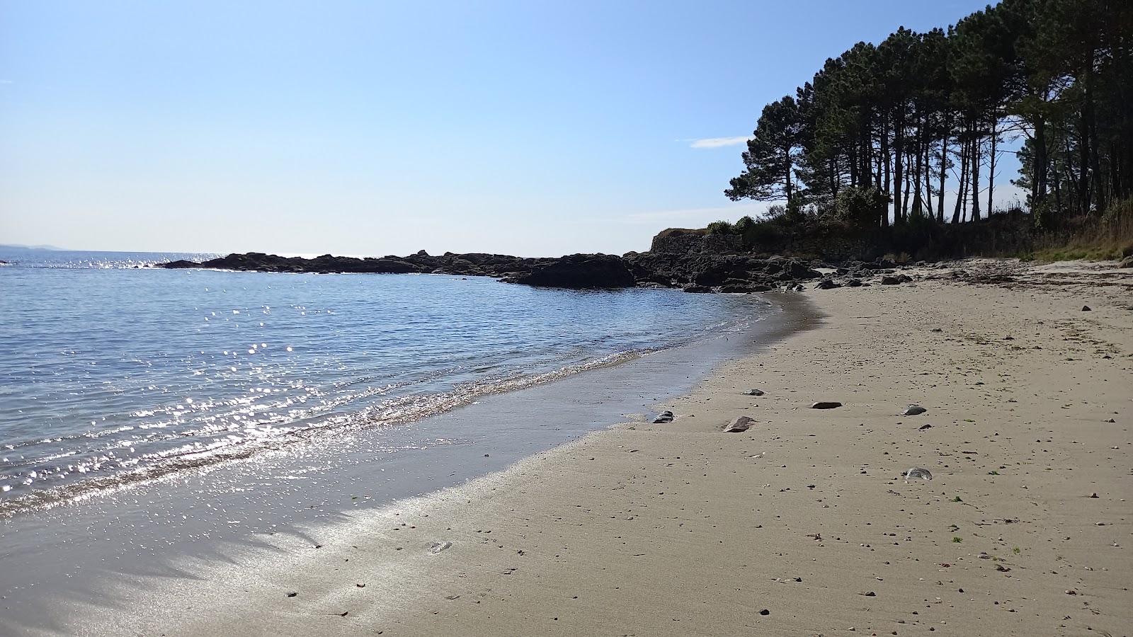 Zdjęcie Praia Coido z prosta linia brzegowa
