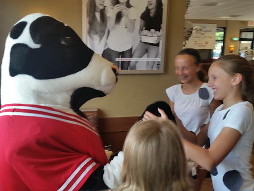 Fast Food Restaurant «Chick-fil-A», reviews and photos, 211 Eagleview Blvd, Exton, PA 19341, USA