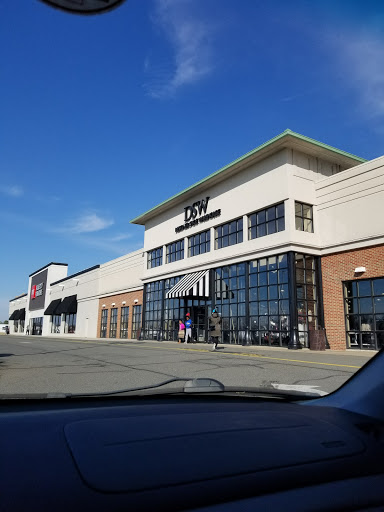 Shoe Store «DSW Designer Shoe Warehouse», reviews and photos, 5518 Leesburg Pike, Falls Church, VA 22041, USA