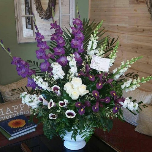 Florist «Mums the Word-A Florist», reviews and photos, 1175 N Berkeley Ave, Fullerton, CA 92832, USA