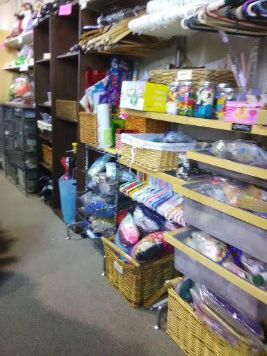 Store «Interfaith Hand Me Up Shop», reviews and photos, 25018 Spring Ridge Dr, Spring, TX 77386, USA