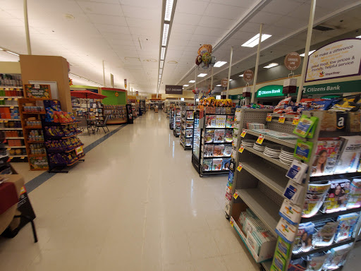 Grocery Store «Stop & Shop», reviews and photos, New State Highway New State Hwy, Raynham, MA 02767, USA