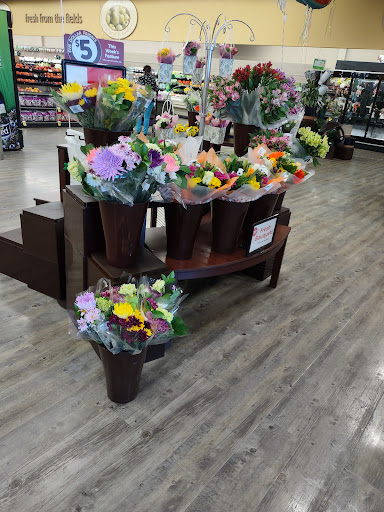 Grocery Store «Safeway», reviews and photos, 2836 Pacific Ave, Forest Grove, OR 97116, USA