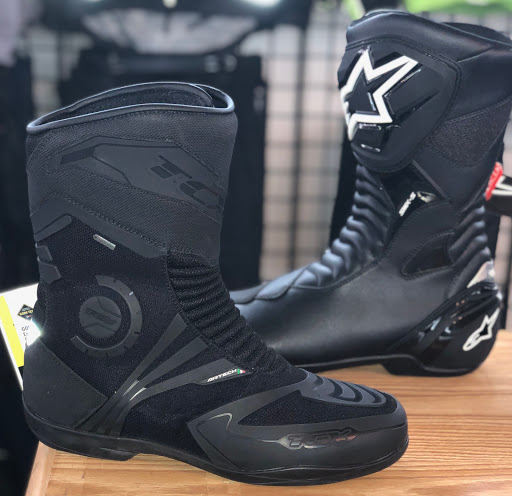 Motorcycle Dealer «Fox Valley Cycles», reviews and photos, 419 Hill Ave, Aurora, IL 60505, USA