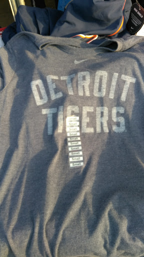 Clothing Store «Fanatic U», reviews and photos, 30409 Ford Rd, Garden City, MI 48135, USA