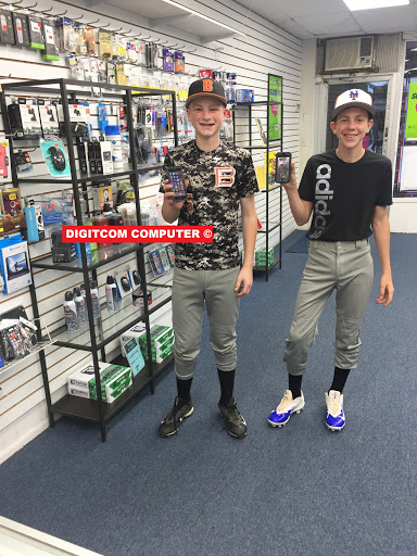 Computer Store «Digitcom Computer & Cell Phone Repair», reviews and photos, 1151 Deer Park Ave, North Babylon, NY 11703, USA