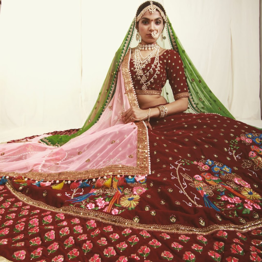 Vanani Wardrobe ( Designer Clothing Store Luxurious Wedding Outfit Couple Outfit Wedding