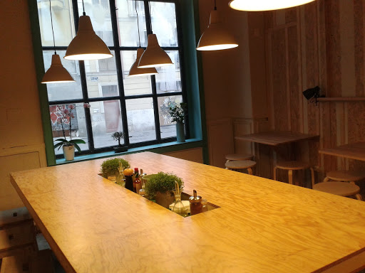 Información y opiniones sobre Matilda, salón de estar, comer y beber. de Valladolid