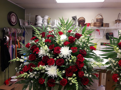 Florist «The Village Flower Shop», reviews and photos, 132 S Addison St, Bensenville, IL 60106, USA