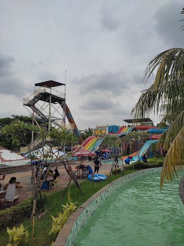 Tempat-tempat Kolam Renang Umum di Kota Jakarta Barat yang Harus Dikunjungi