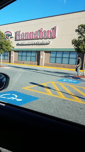 Grocery Store «Hannaford Supermarket», reviews and photos, 301 Pleasant St, Dracut, MA 01826, USA